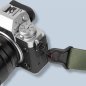 Preview: Peak Design Slide Lite Sage salbeigrün - Kameragurt grün für Einsteiger-DSLRs und größere spiegellose Systemkameras